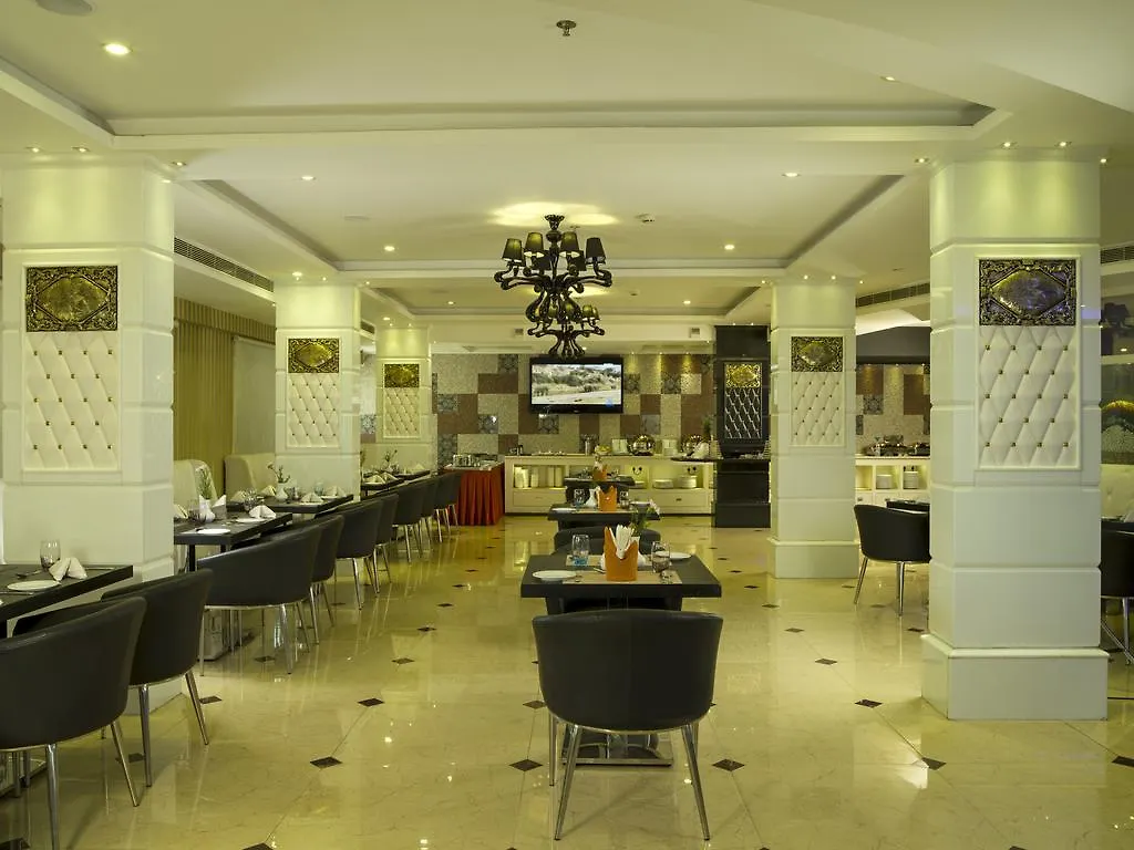 Hotel The Pgs Vedanta Kochi 4*,