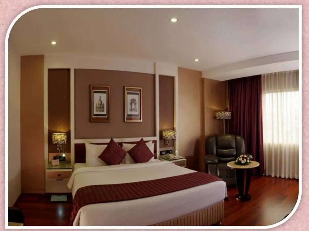 Hotel The Pgs Vedanta Kochi 4*,  India