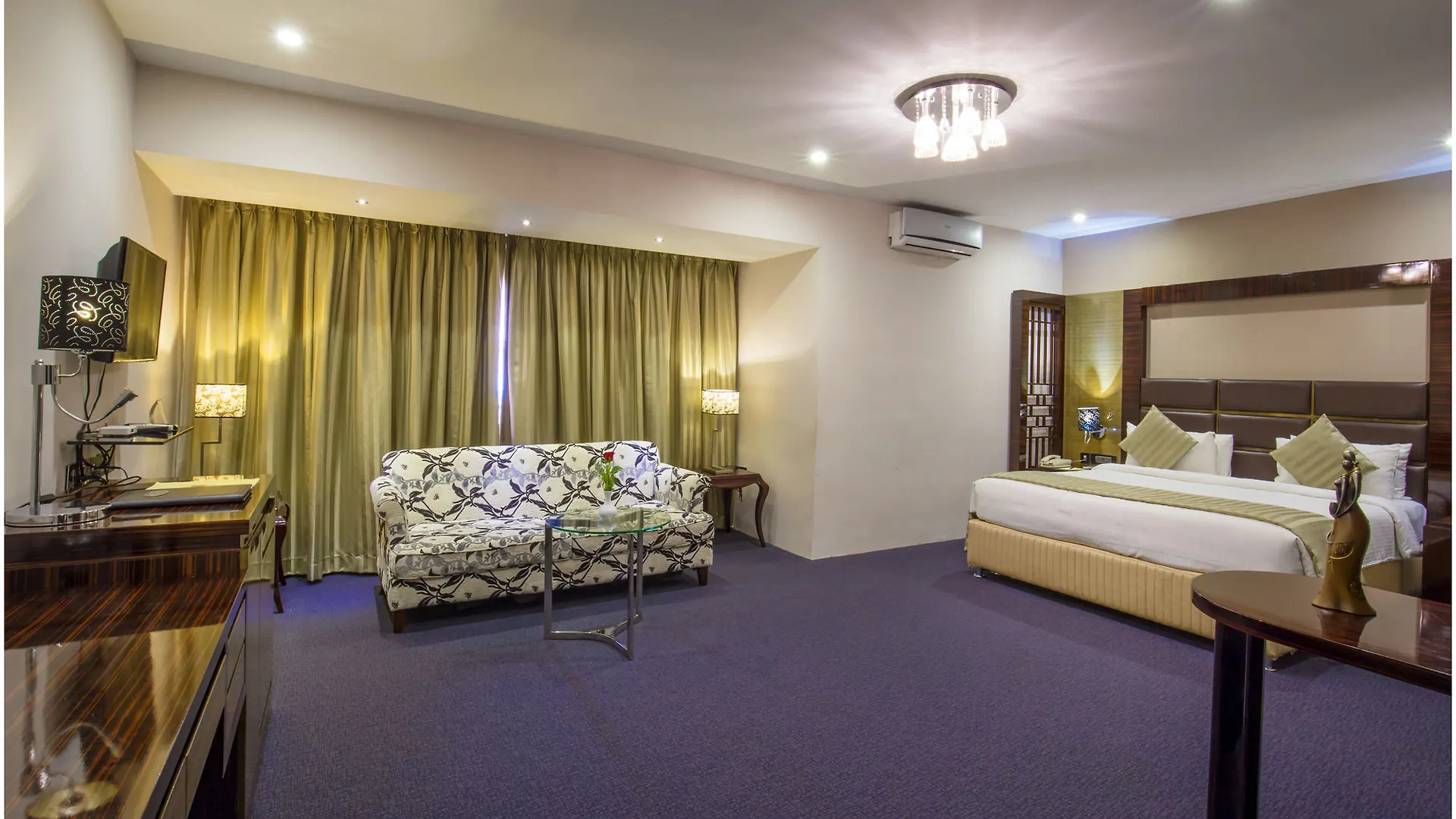 The Pgs Vedanta Hotell Kochi Indien